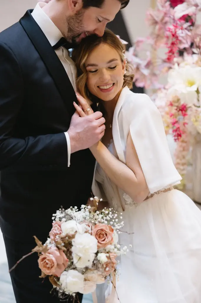 bride and groom on their weddingday in barcelona