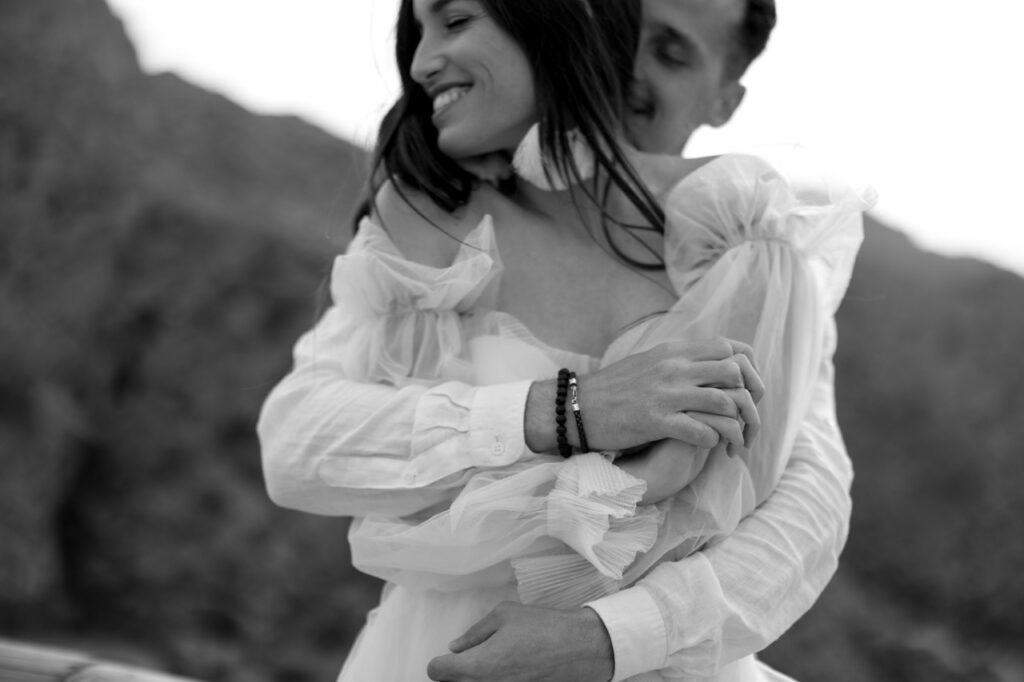 couple on their wedding day in barcelona