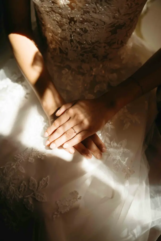 bride´s hands at bridal party in mallorca